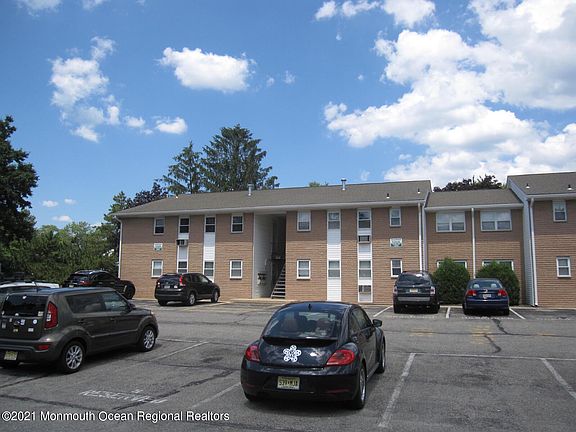 3rd image of 601 Mistletoe Ave APT 7