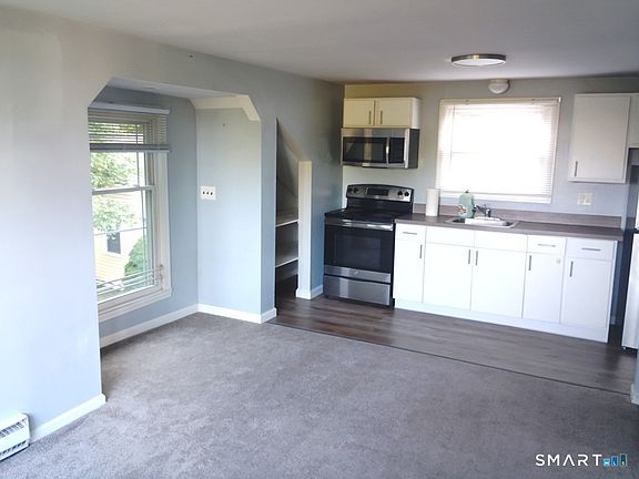 5th image of 272 Springdale Ave #2