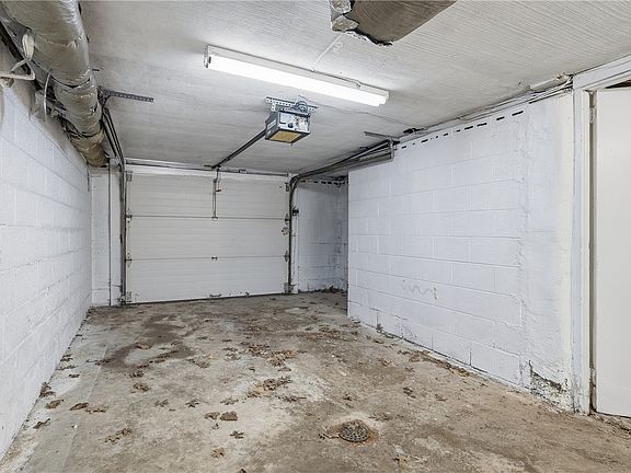 44th image of 3412 Gleason St