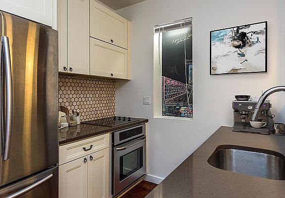 4th image of 330 Starr St #1A