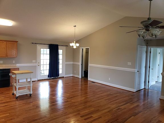 5th image of 3936 Rockybrook Pl