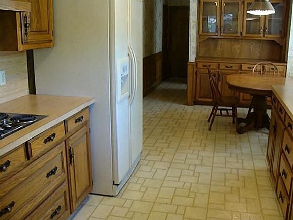 5th image of 304 Bluff Cir