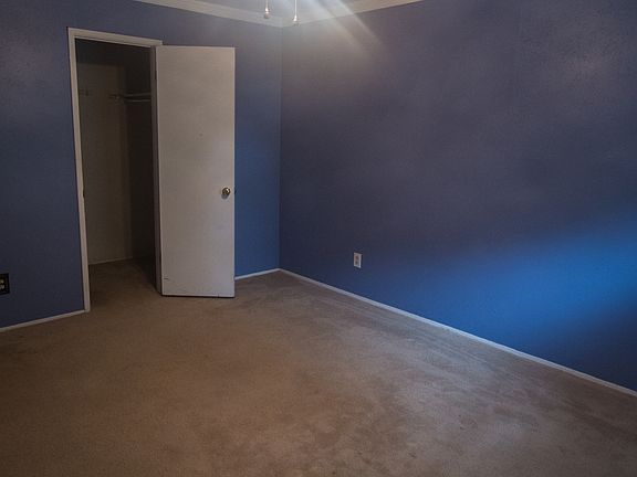 4th image of 1033 Stonetrail Dr