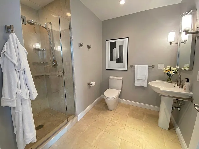 1 Nassau St #2209 — Photo 3