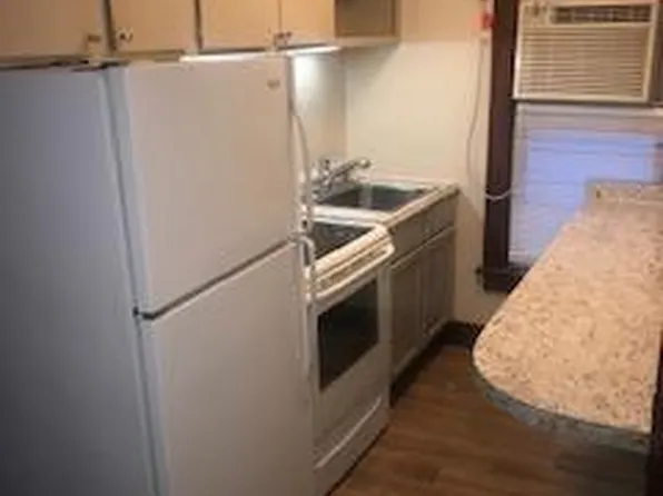 229 N Henderson Ave, Cape Girardeau, MO 63701