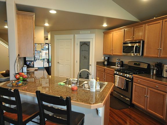 5th image of 233 167th St E