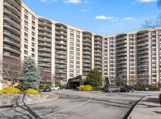 2 Claridge Dr BLDG 2 #1NE, Verona Twp., NJ 07044