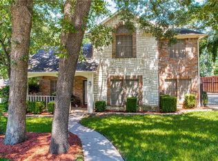 1801 Druid Ln, Fort Worth, TX 76112
