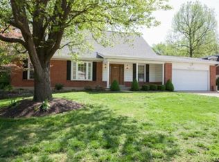 9412 Twin Spruce Dr, Saint Louis, MO 63126