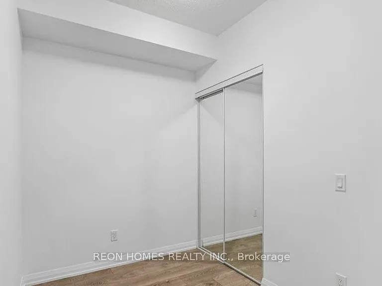 7895 Jane St #807 — Photo 8