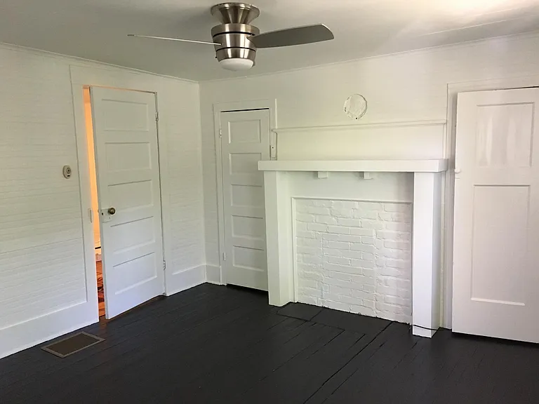 207 Logan Ave — Photo 9
