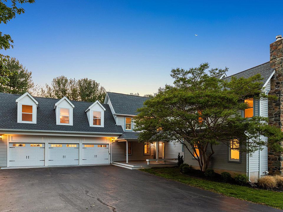 1st image of 35571 Suffolk Ln