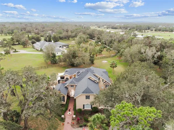 12709 Mannhurst Oak Ln, Lithia, FL 33547