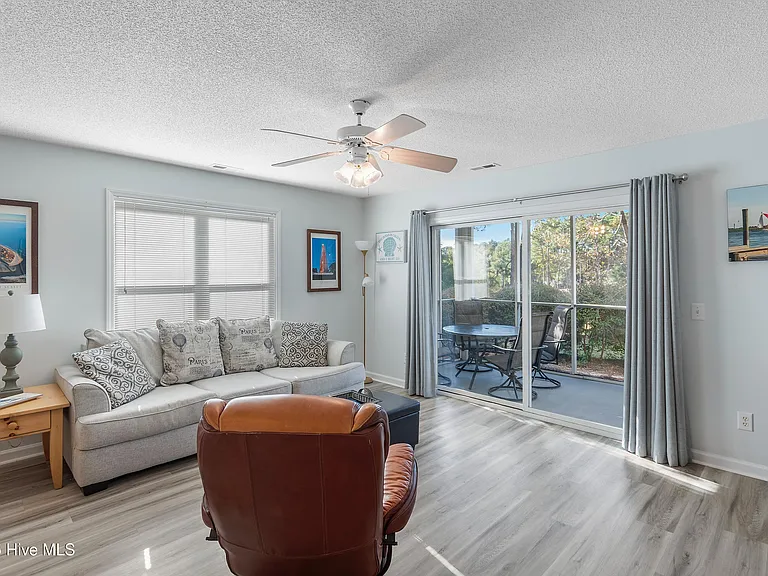 3350 Club Villas Dr #101 — Photo 17