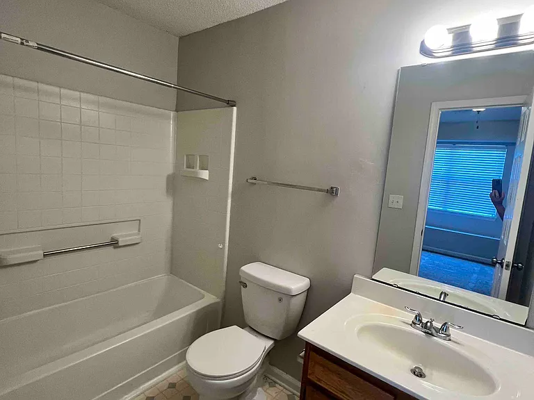 11168 Whitlock Crossing Ct — Photo 12