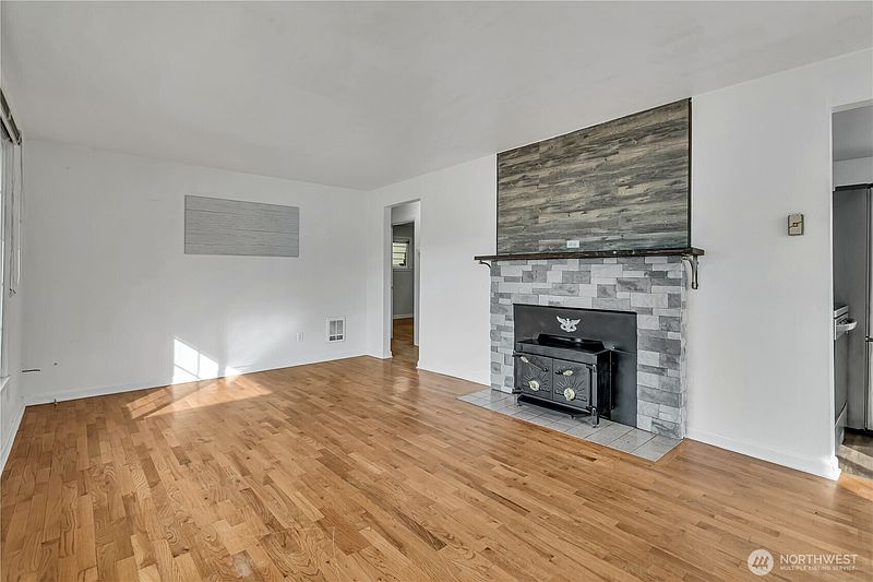 3rd image of 208 M Street SE