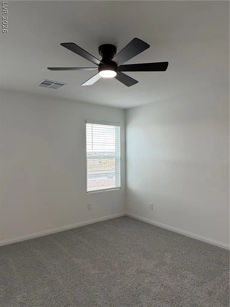 3 bed, 2.5 bath, 1715 sqft, $2,300 — Photo 2