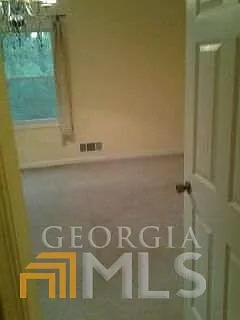 180 Williamsburg Way — Photo 2