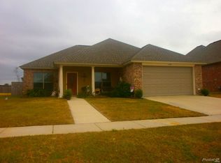 6608 Lakeridge Dr, Zachary, LA 70791
