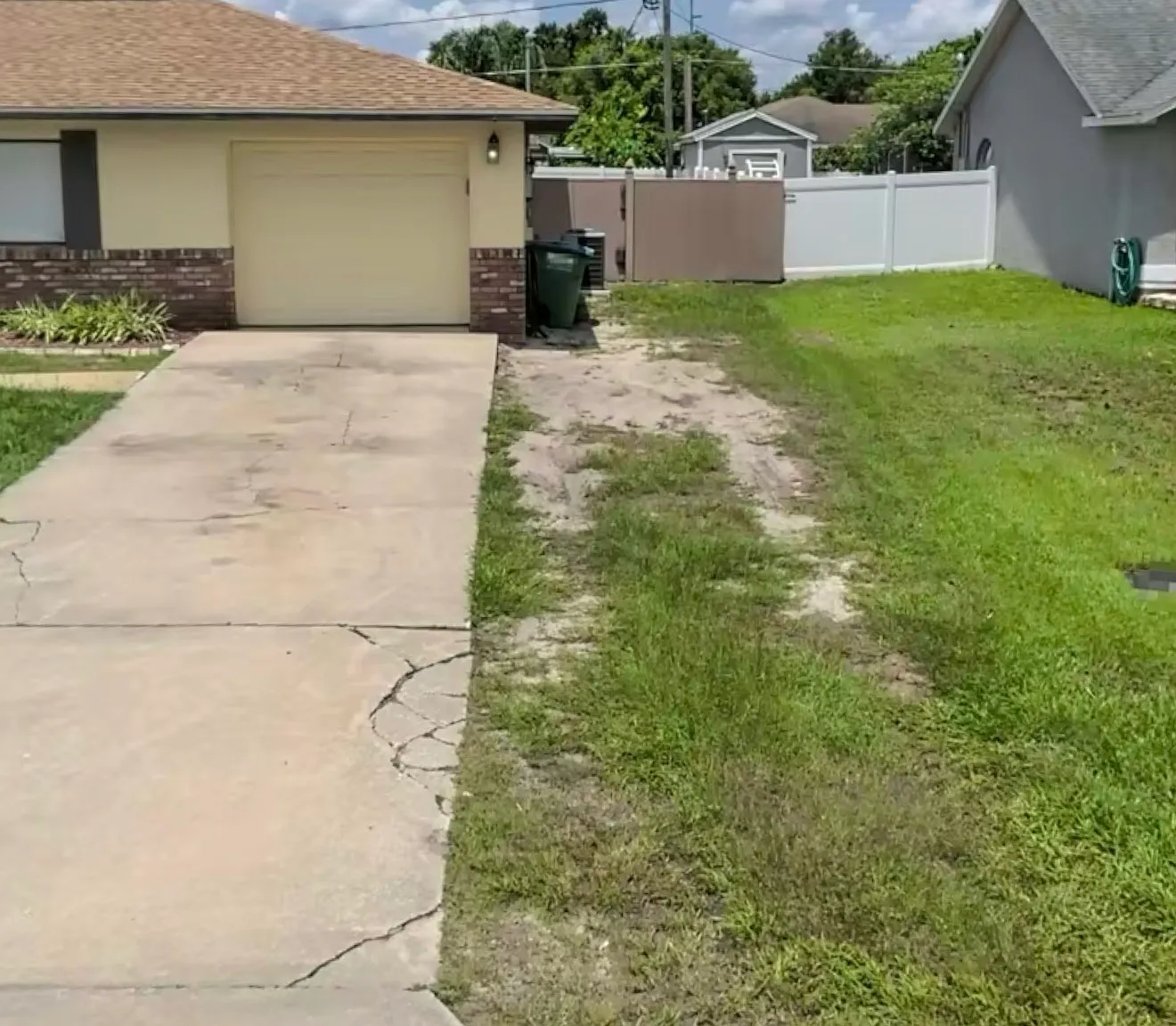 3 bed, 1120 sqft, $1,900 — Photo 2