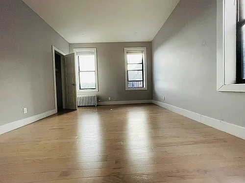 470 Ocean Pkwy #5R Photo 1 470 Ocean Pkwy #5R Photo 1