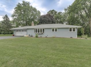 11303 Lorry Ln, Minnetonka, MN 55305