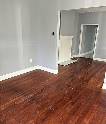 2nd image of 2616 Cambronne St