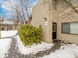 60 Hawthorne Cir #60, South Burlington, VT 05403