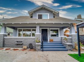 1240 W 48th St