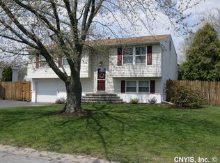 7406 Ventura Cir, Liverpool, NY 13088