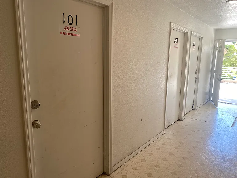 1312 Capri Dr #202 — Photo 3