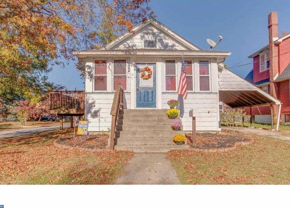 1st image of 144 Oak St