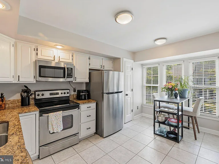 12695 Wimbley Ln — Photo 11