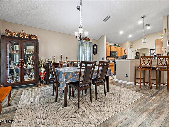 5th image of 1047 BECKINGHAM Drive