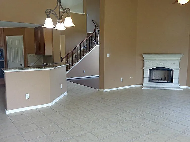 21911 Canyonwood Park Ln — Photo 7