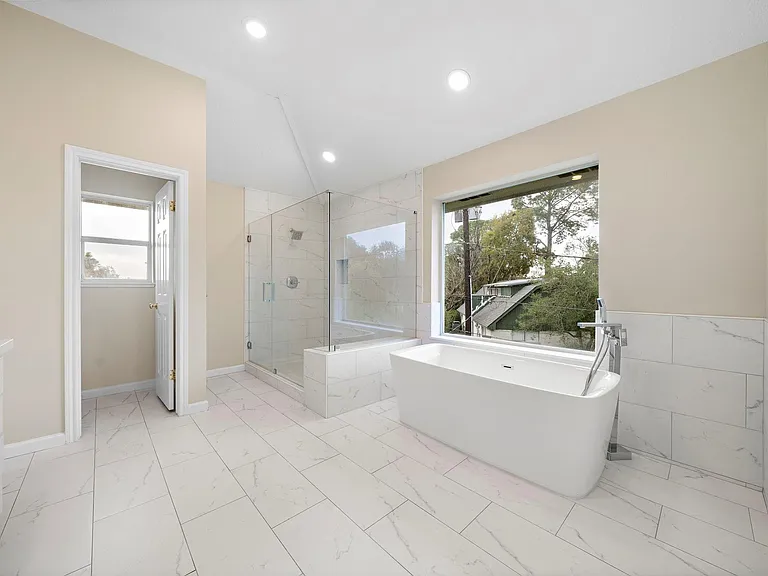 2523 Baycrest Dr — Photo 16