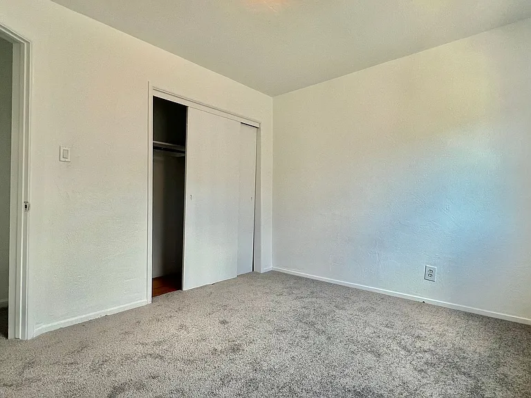 4350 Fleming Ave — Photo 6
