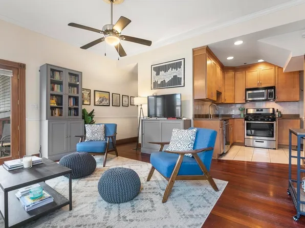 210 Prospect St APT 2, Cambridge, MA 02139
