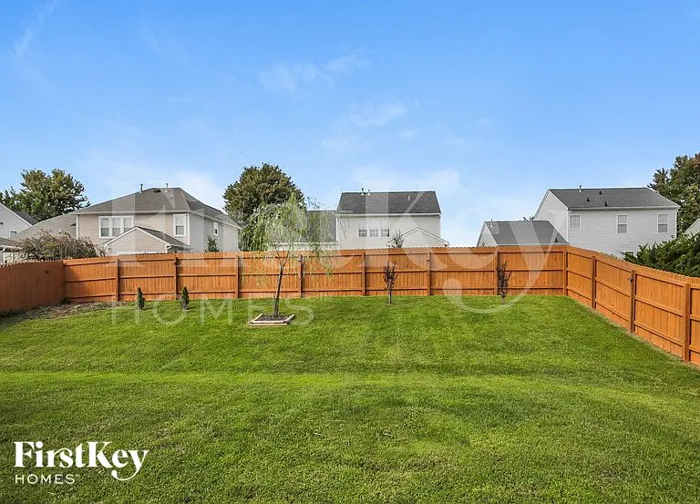 6226 Glen Way Dr — Photo 14