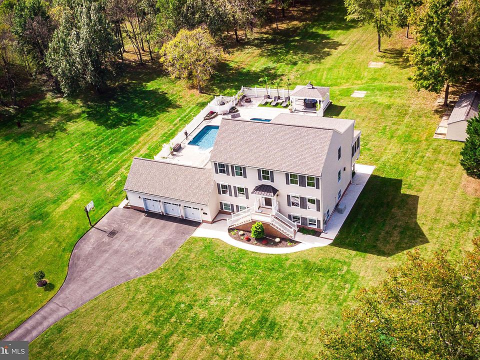 1st image of 1704 Beards Creek Ct