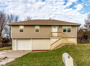 285 NW 75th Rd, Centerview, MO 64019