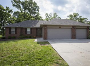 5340 S Winsor Dr, Battlefield, MO 65619