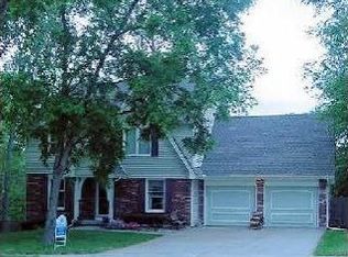 1615 Ridgeway Dr, Liberty, MO 64068