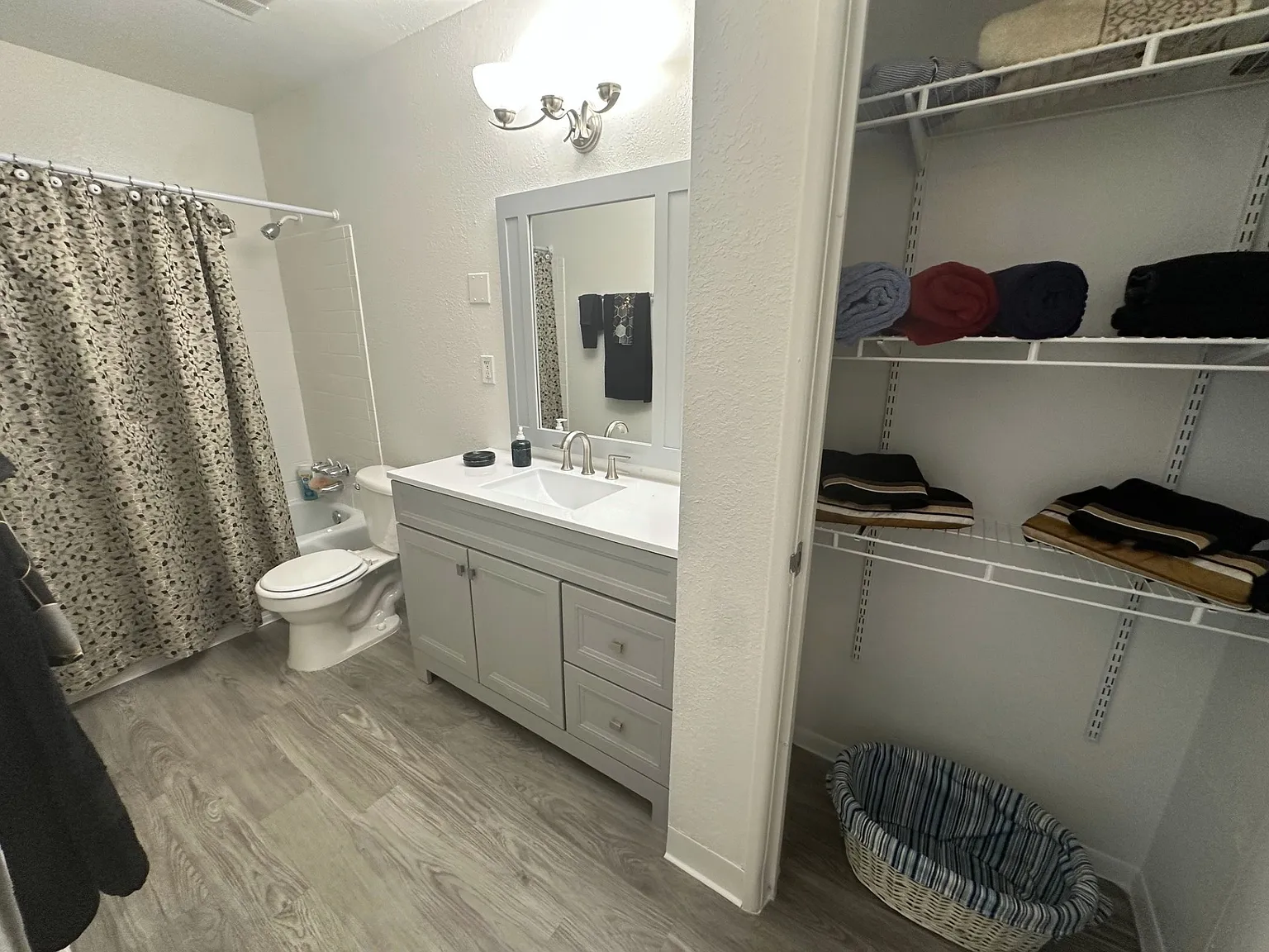 Academy Heights Apartments — Photo 4