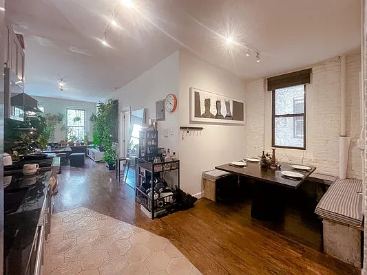 Rented by The Downtown LLC | media 27