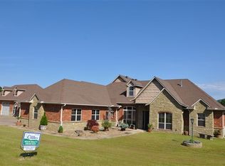 24500 Palmilla Dr, Wister, OK 74966