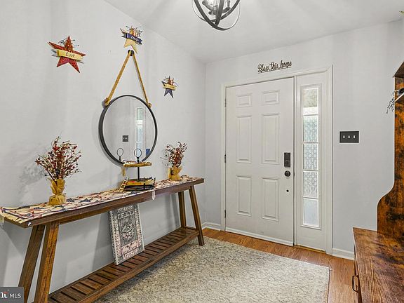 3rd image of 22707 Ventura Way
