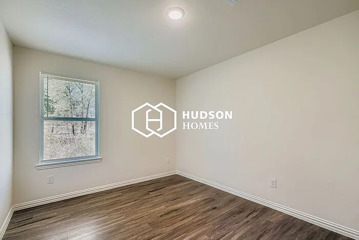 8346 Tidwell Rd #B — Photo 10