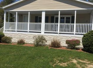 27 Coachman Ter, Plymouth, MA 02360