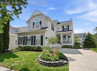 172 Champlain Blvd, Howell, MI 48843